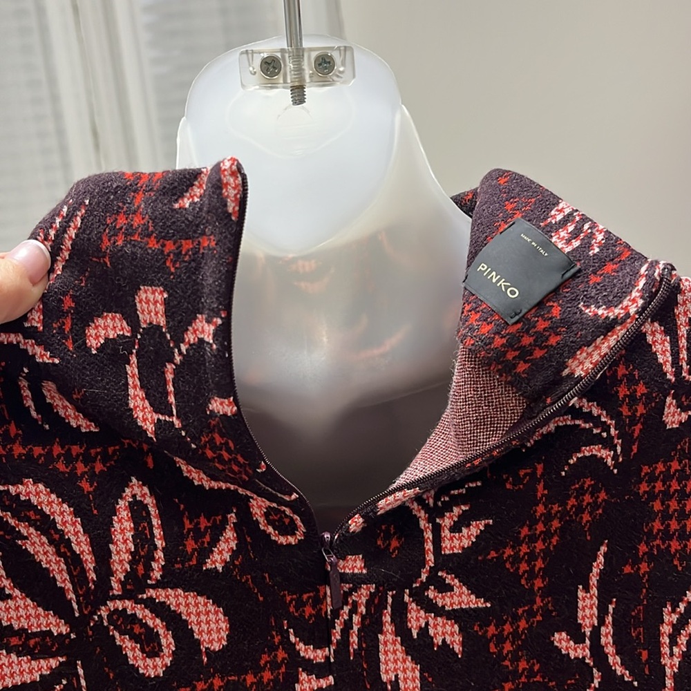 Pinko Textured Top - Picture 9 of 11